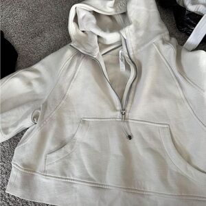 Lululemon Scuba cropped Crew M/L